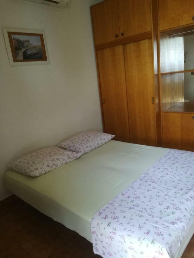 Apartmani Ujdur Omiš Zewnętrze zdjęcie