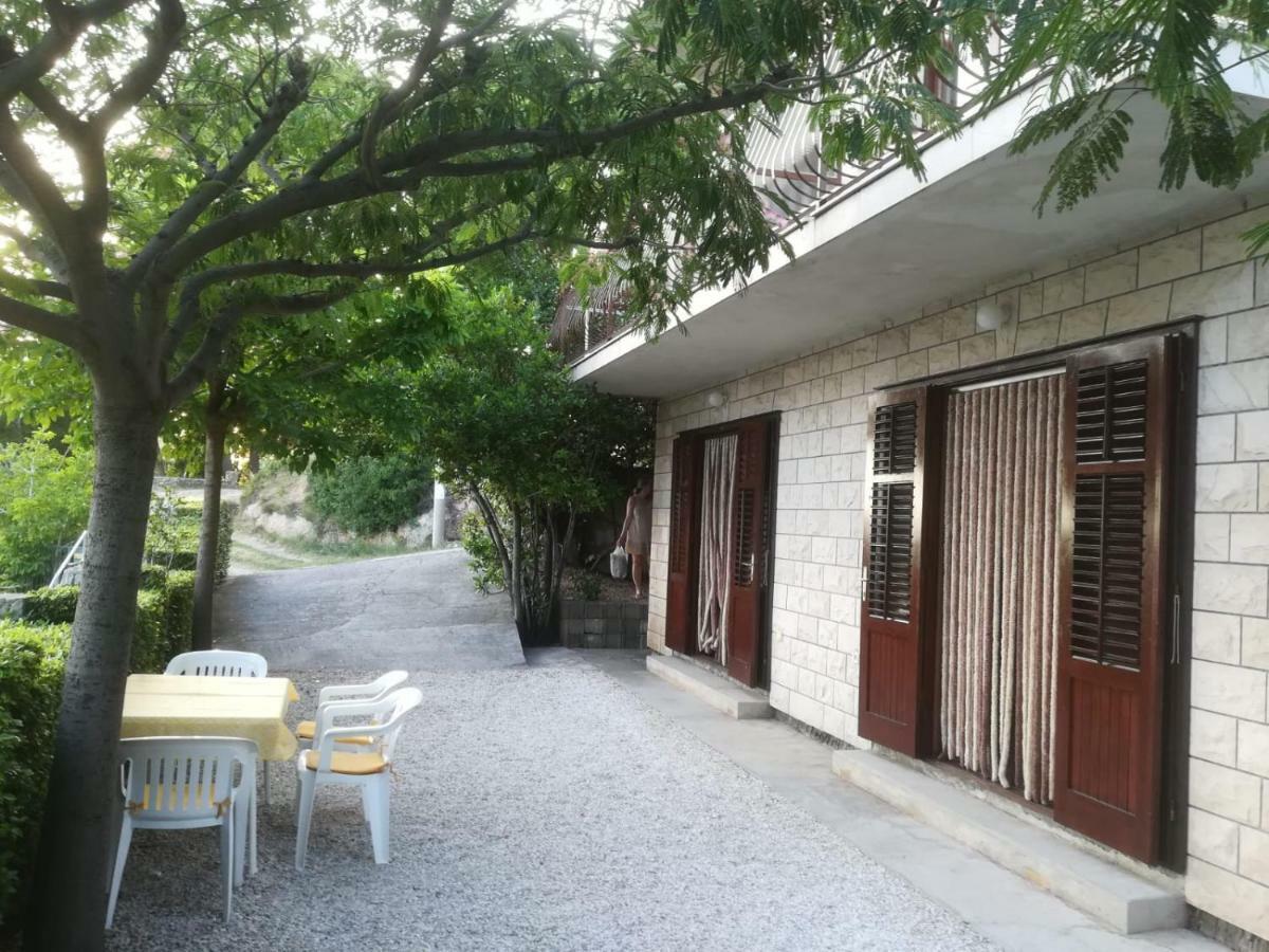 Apartmani Ujdur Omiš Zewnętrze zdjęcie