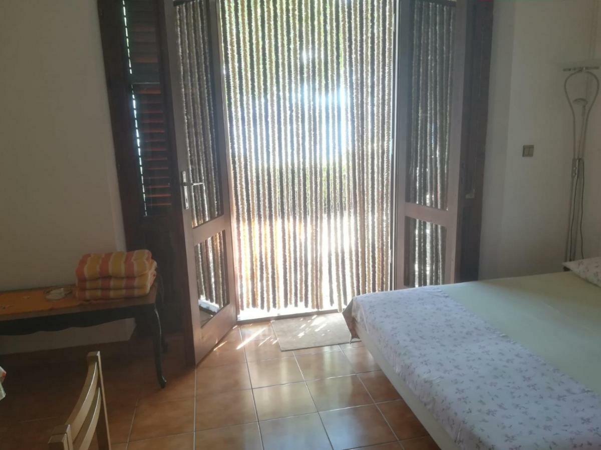 Apartmani Ujdur Omiš Zewnętrze zdjęcie