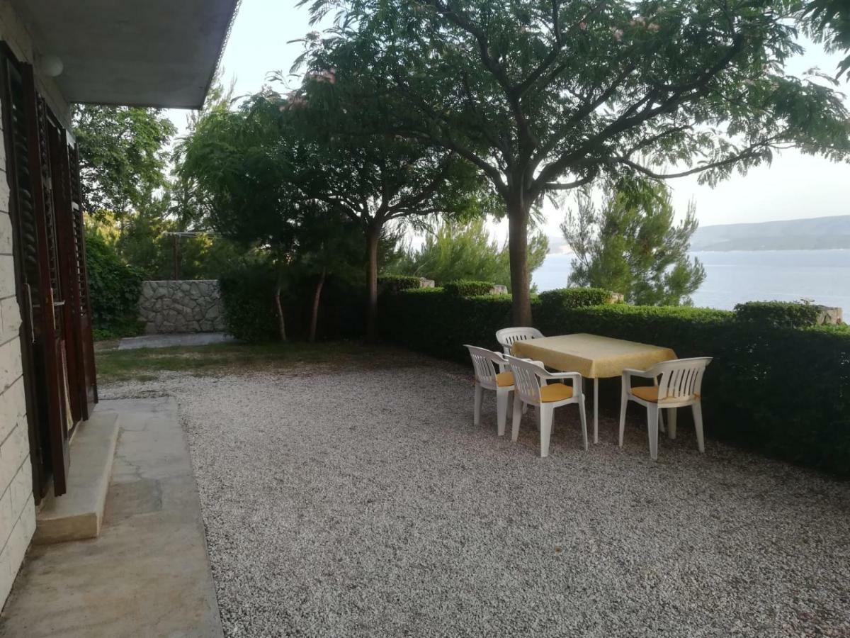 Apartmani Ujdur Omiš Zewnętrze zdjęcie