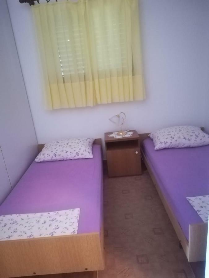 Apartmani Ujdur Omiš Zewnętrze zdjęcie