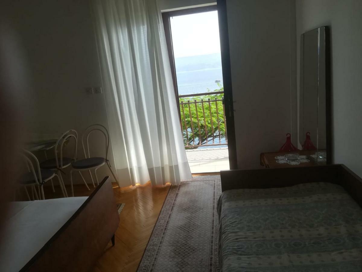 Apartmani Ujdur Omiš Zewnętrze zdjęcie